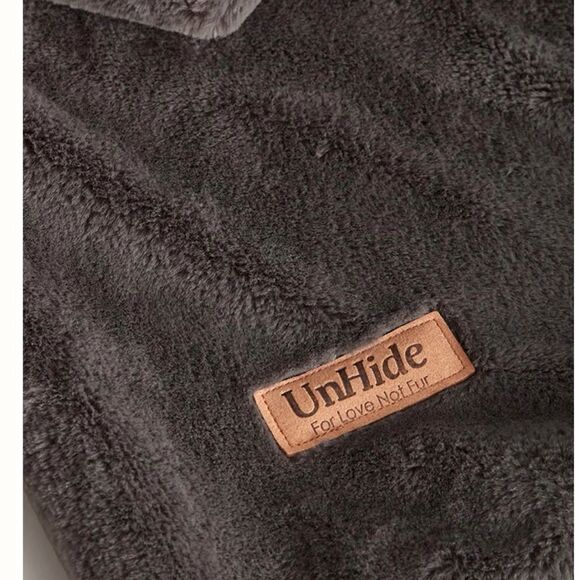 UnHide - Lil’ Marsh - Faux Fur Blanket - Soft - Brand New! - Picture 5 of 5